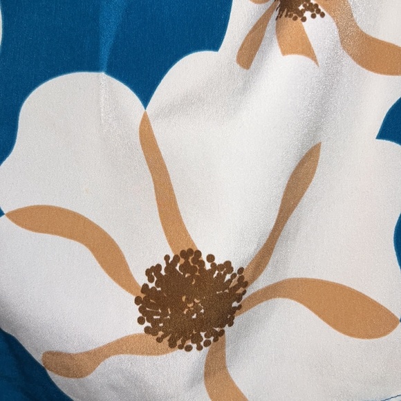 Manuhealii Longsleeve Blouse - Picture 3 of 3